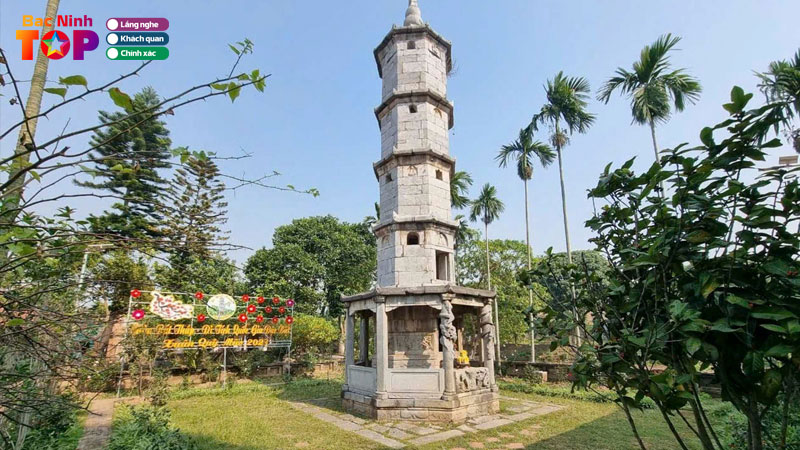 Chua-but-thap-o-bac-ninh-ngoi-chua-lau-doi-linh-thieng-bacninhtoplist