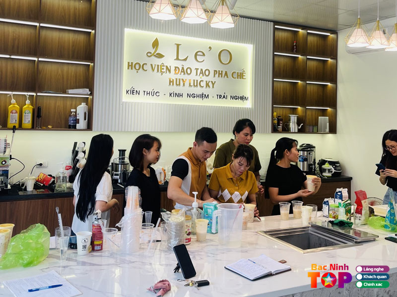 Hoc-vien-pha-che-huy-lucky-bacninhtoplist