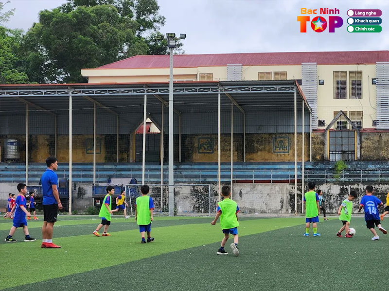 San-bong-suoi-hoa-bacninhtoplist