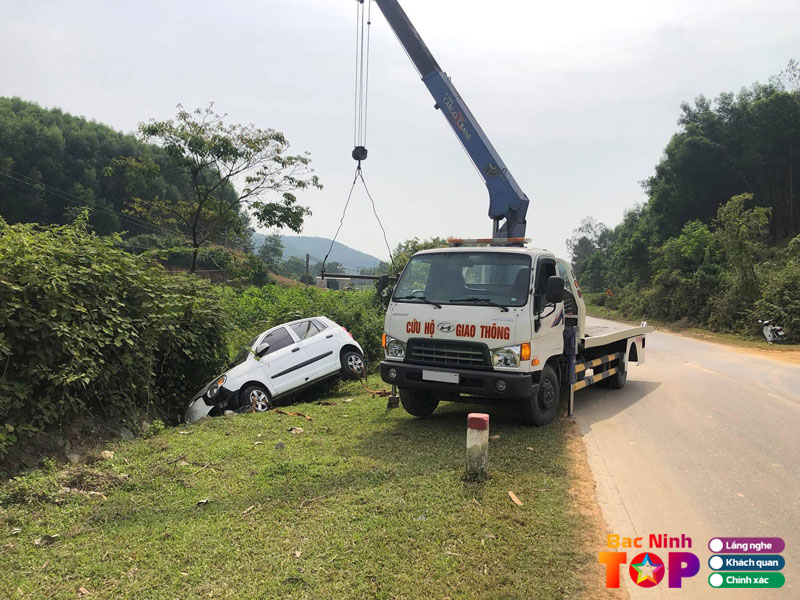 Cuu-ho-o-to-toyota-24-7-tai-tu-son-bac-ninh-bacninhtoplist