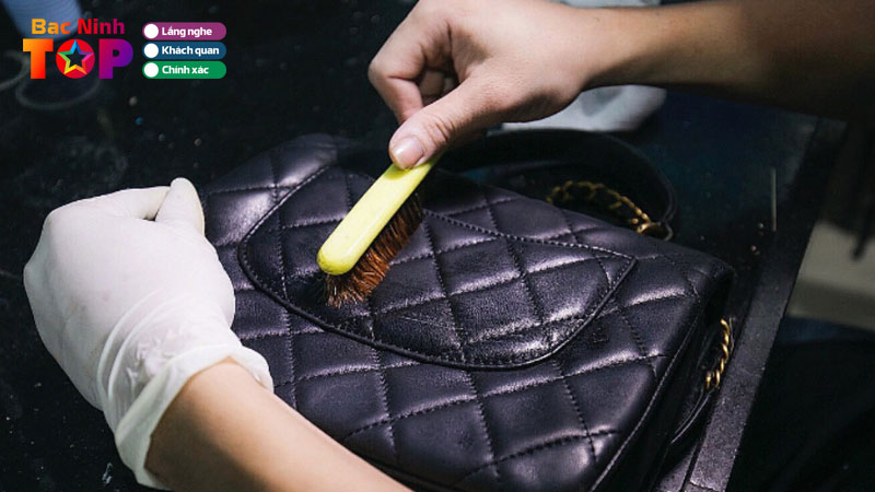 Top-5-dia-chi-ve-sinh-tui-xach-tai-bac-ninh-sach-bong-nhu-moi-bacninhtoplist