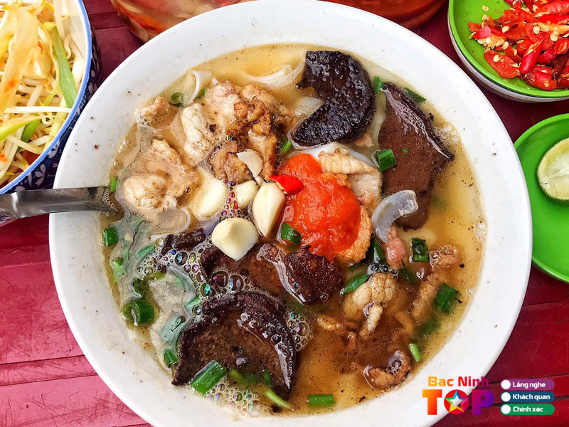 Chung-muoi-pho-gan-chay-lau-doi-tai-dap-cau-bacninhtoplist