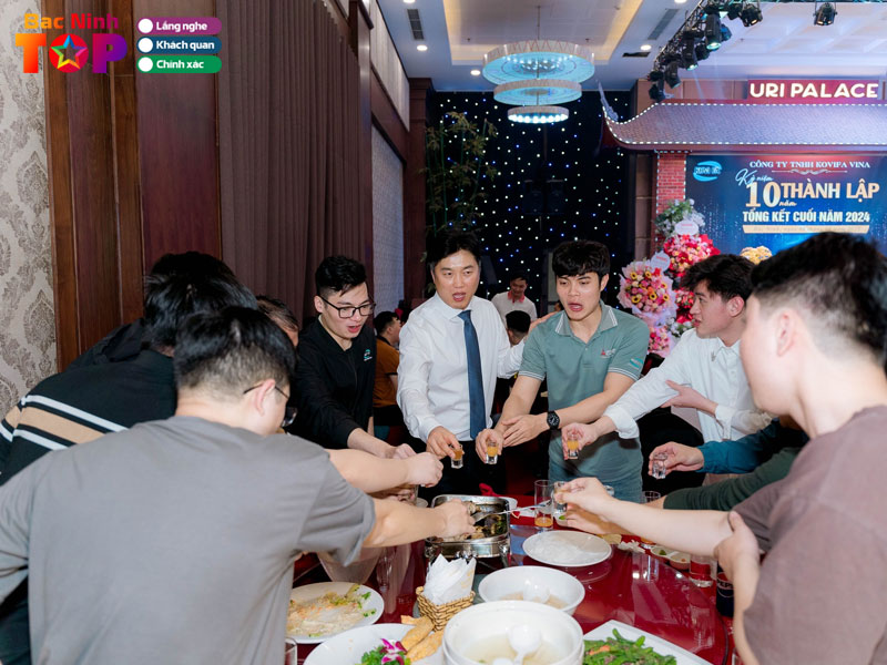 Nha-hang-uri-trung-tam-to-chuc-su-kien-uri-palace-bacninhtoplist