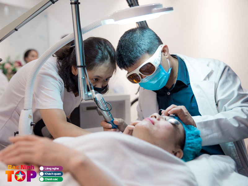 Phong-kham-da-lieu-bac-si-dao-bacninhtoplist