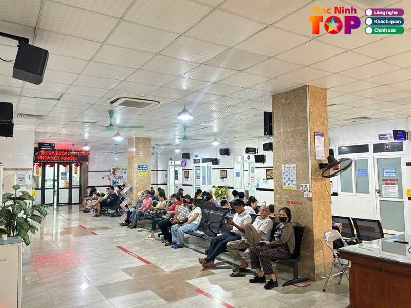 Trung-tam-tiem-chung-benh-vien-da-khoa-son-uyen-bacninhtoplist