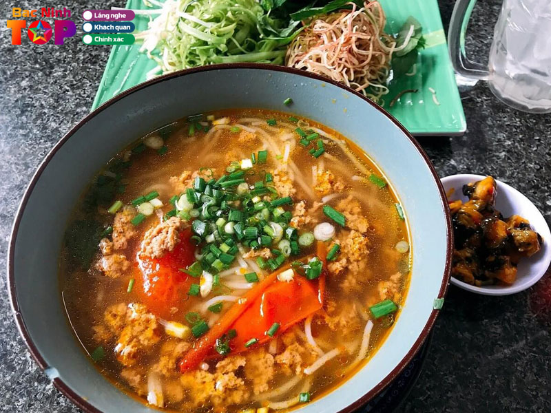 Hu-tieu-bun-rieu-banh-mi-chao-bacninhtoplist