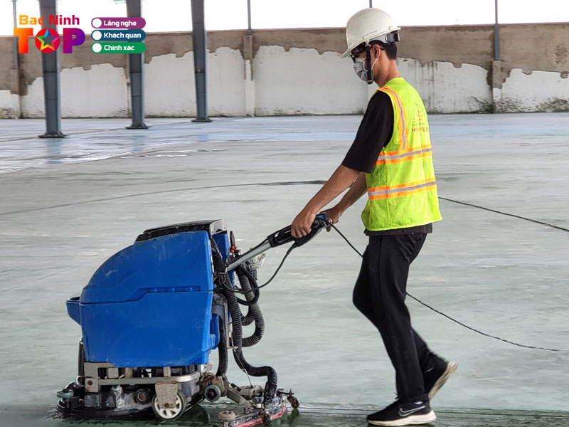 Ve-sinh-cong-nghiep-nguyen-trung-green-house-bacninhtoplist