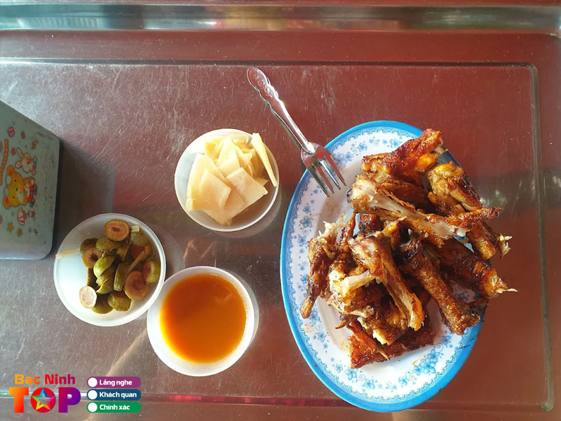 Chan-canh-ga-nuong-chieu-xuan-duoi-chan-doi-lim-bacninhtoplist